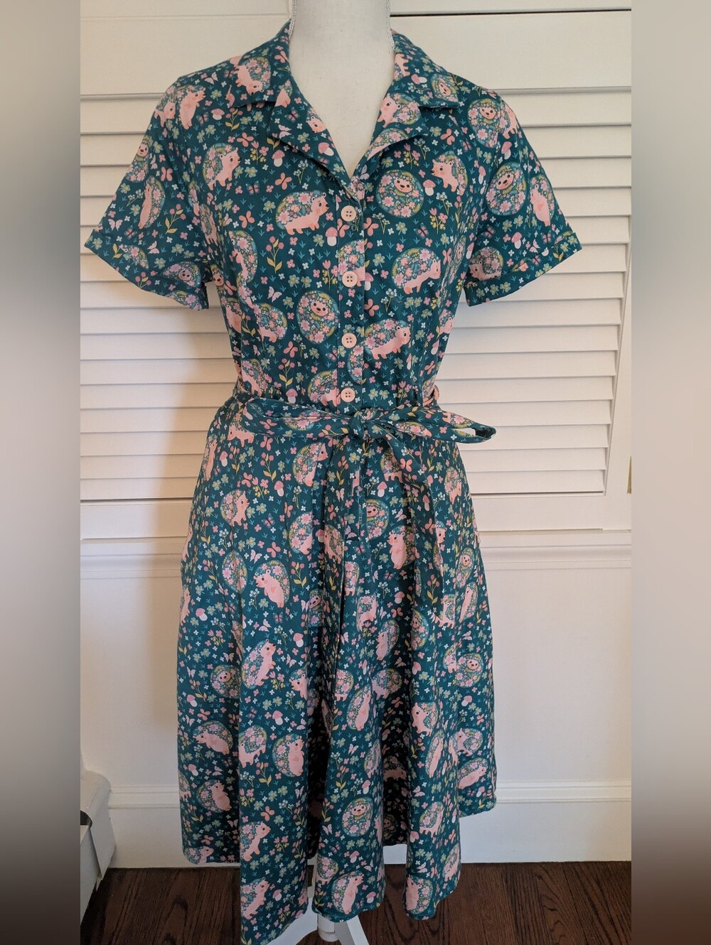 Hedgehogs Knee Length Shirtwaist Dress By Eva Rose, Size Small